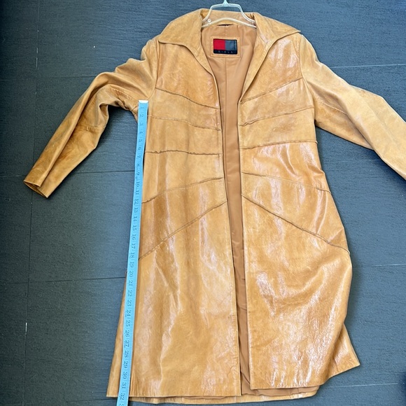 Vintage leather coat - Picture 6 of 9